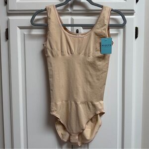NWT Assets by Spanx Remarkable Results Tank Bodysuit Shapewear Size 1X